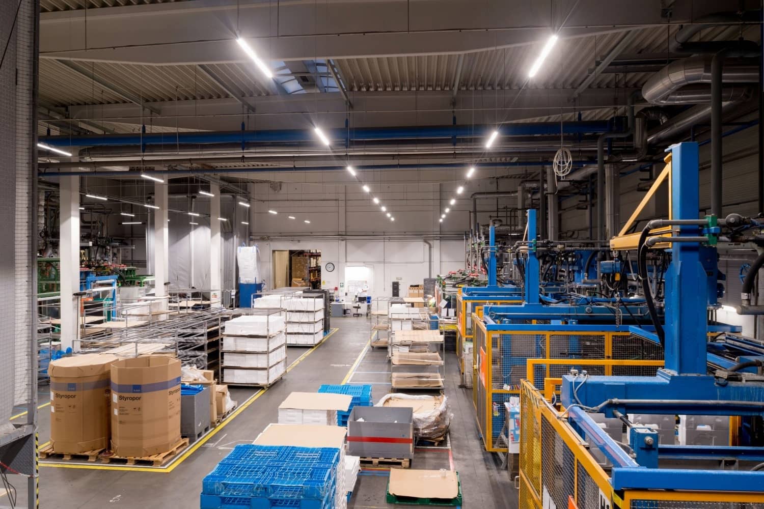 Oświetlenie led hali Izopol Dvořák - Plazeň, Czechy Lediko - producent lamp i opraw led